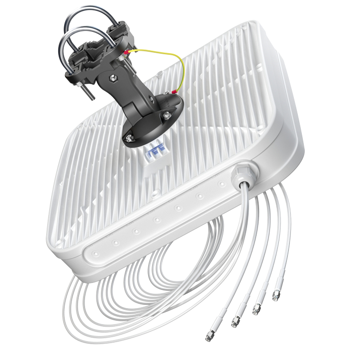 Секторная антенна QuPanel LTE HP MIMO 4x4, LTE, 5м кабель, SMA разъём