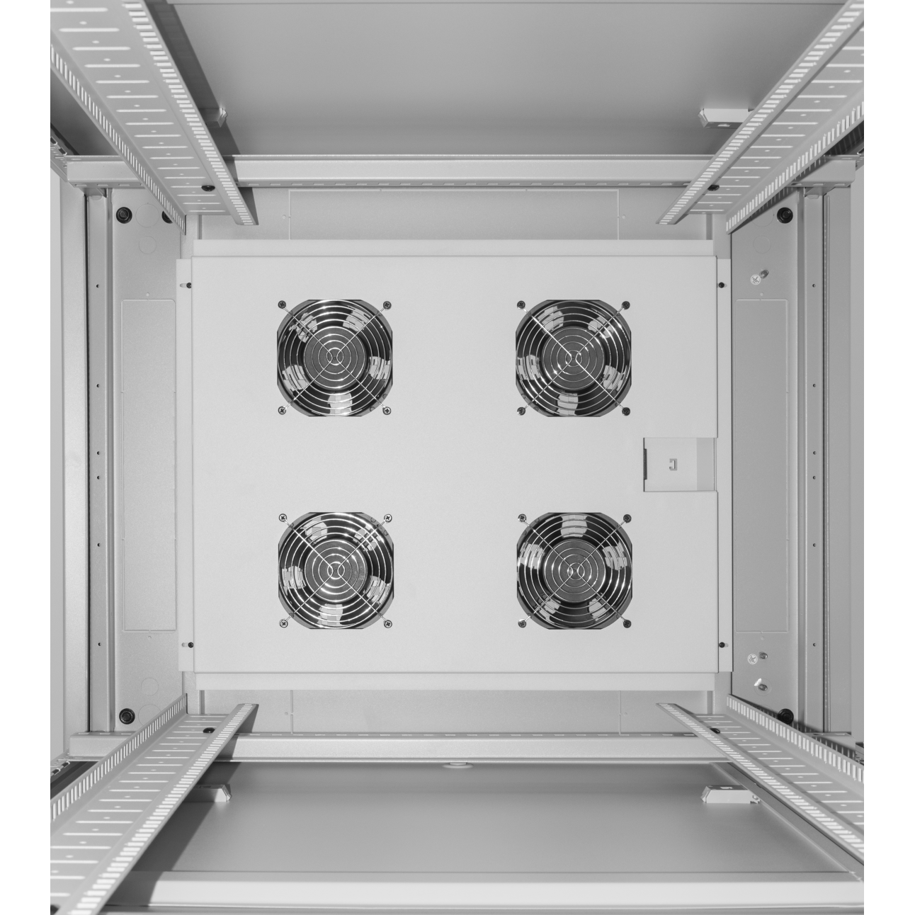 Шкаф телекоммуникационный напольный 47U 600x600мм, серия TFC (SNR-TFC-476060-GS-G)