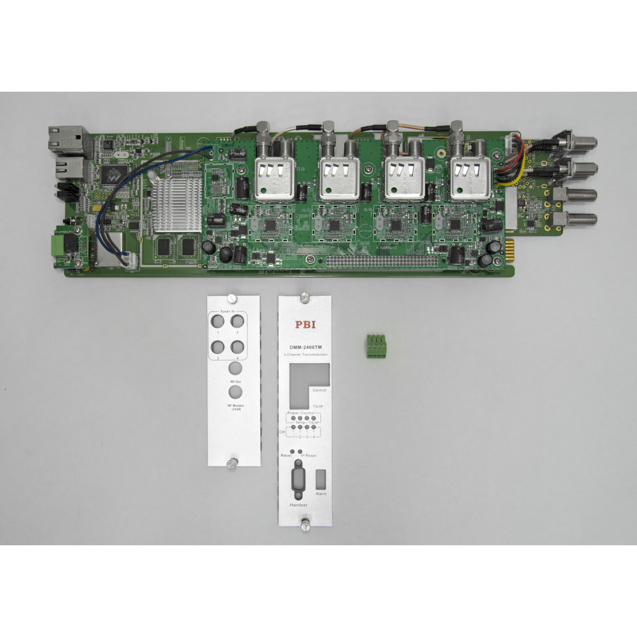 Модуль 4-тюнерного трансмодулятора QAM DMM-2410TM-30T2C (4 PLP DVB-T2  в 4 DVB-C) для цифровой ГС PBI DMM-1000