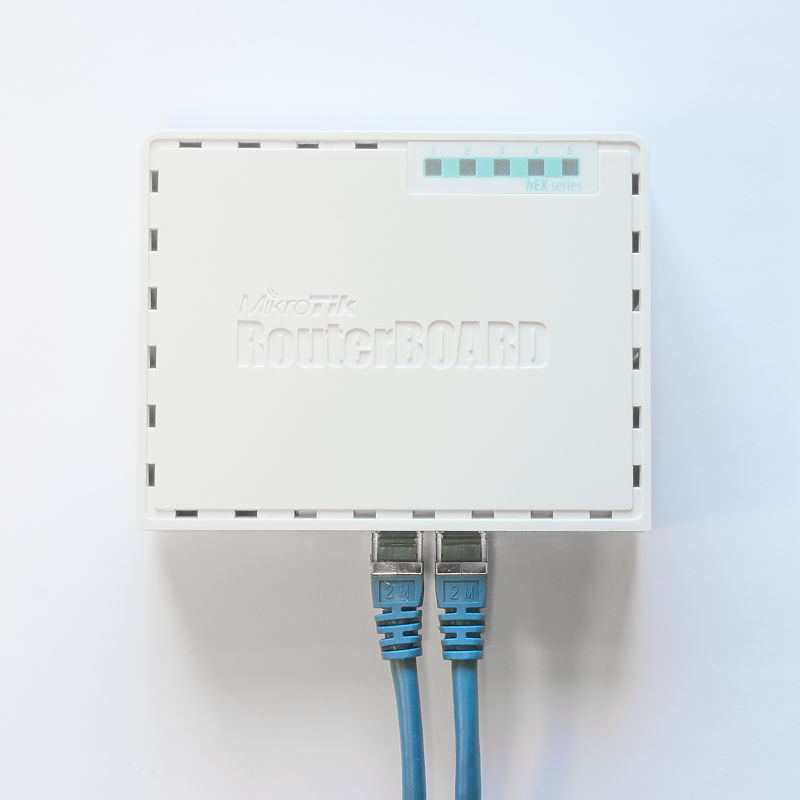 Маршрутизатор Mikrotik hEX RB750Gr3