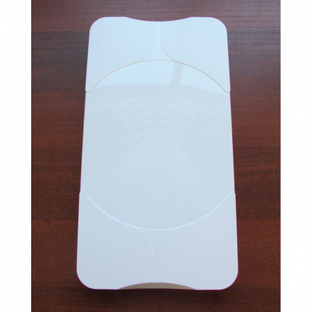 Широкополосная направленная антенна AGATA, 2G/3G/4G/WIFI, 14-17 dBi, 1.7-2.7ГГц