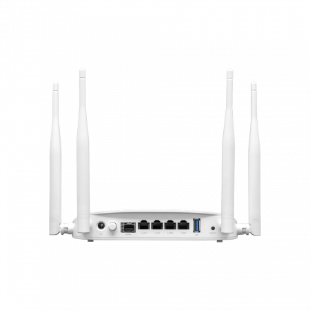 Беспроводной маршрутизатор SNR-CPE-ME2-SFP, 802.11a/b/g/n, 802.11ac Wave 2, 4xGE RJ45, 1xSFP